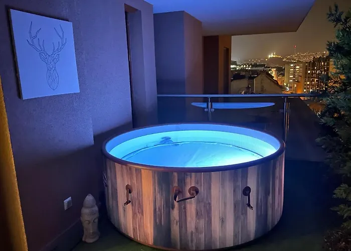 Downtown Penthouse Апартаменты *