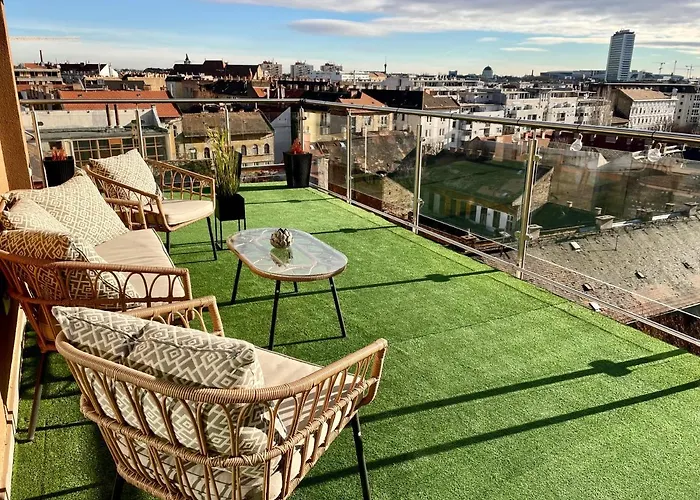Downtown Penthouse * Budapest