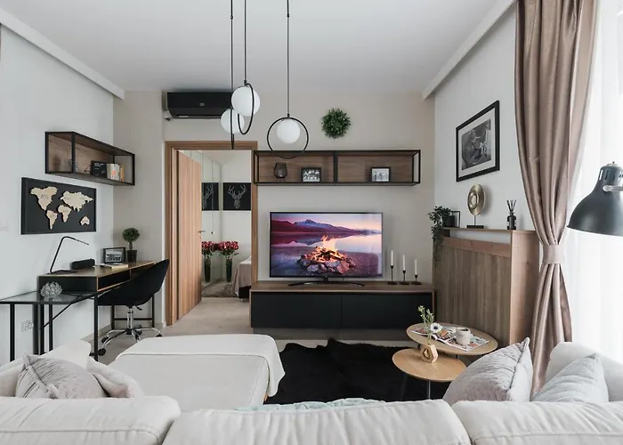 Downtown Penthouse Apartment *